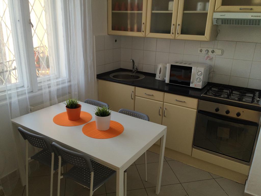 Standard Apartment By Hi5 - Wesselenyi 13 Budapest Exteriör bild